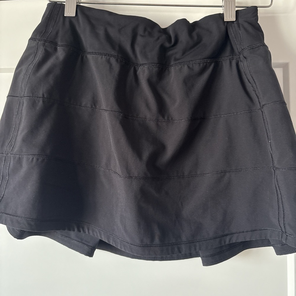 Black Lululemon Skirt (Tall)